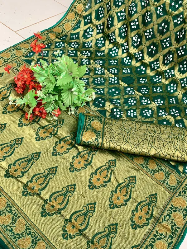 Green_Original_Handmade_Bandhej_With_Minakari_Zari_Weaving_Big_Border_With_Zari_Weaving_Rich_Pallu_with_Unstiched_Blouse_Fabric